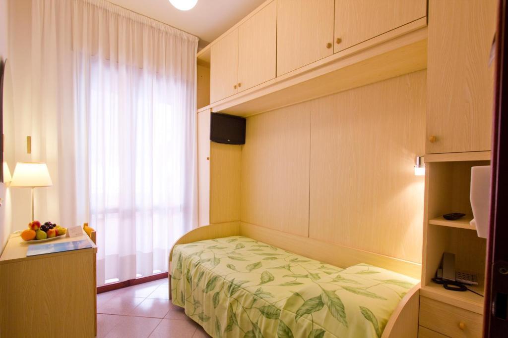 Hotel Desiree 利尼亚诺萨比亚多罗 客房 照片